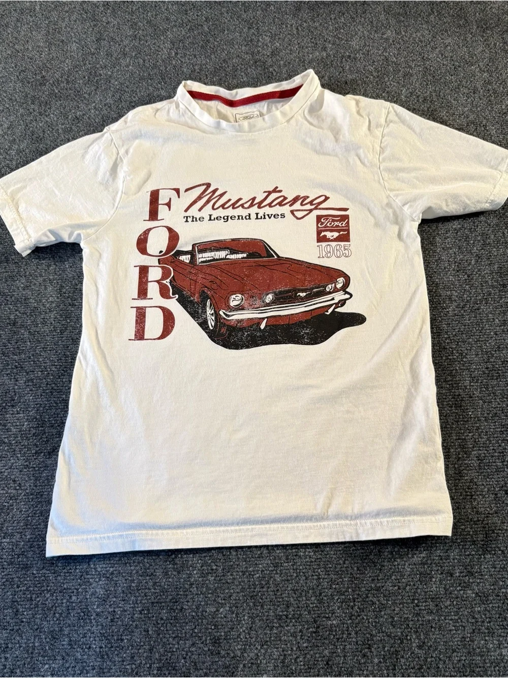 Ford Mustang 1965 Graphic T-Shirt White XS Classic Car Retro